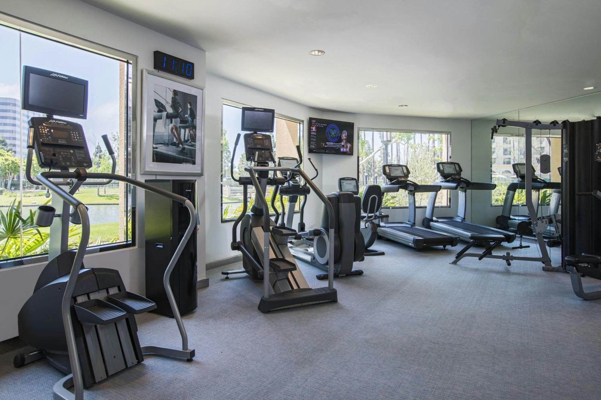Avenue Of The Arts Costa Mesa, A Tribute Portfolio Hotel Екстериор снимка